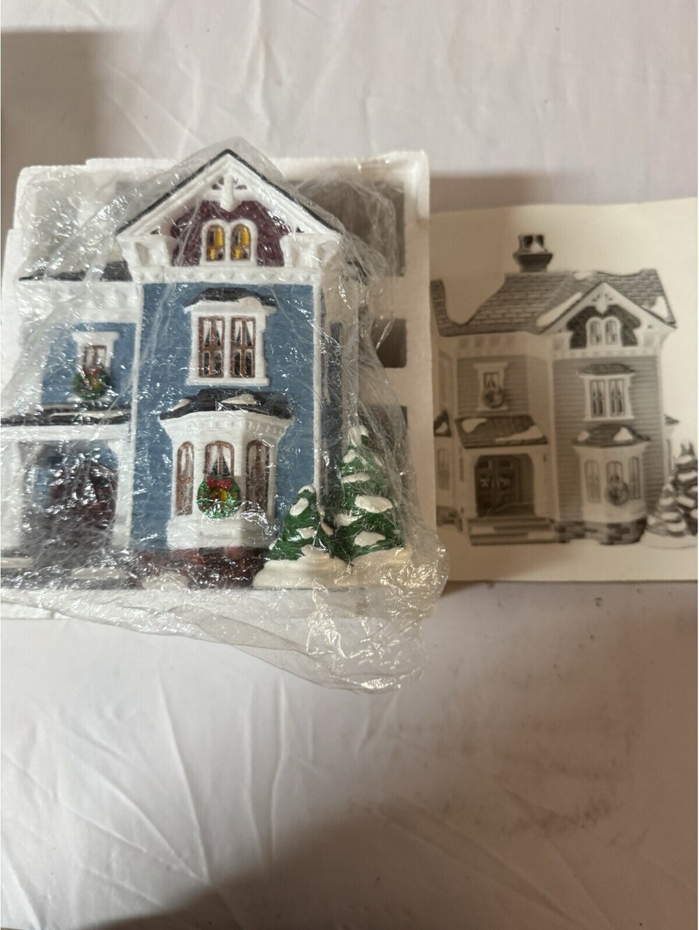 Dept 56 "Glenhaven House", Snow Village Series, 5468-2,  1994 Read Pls